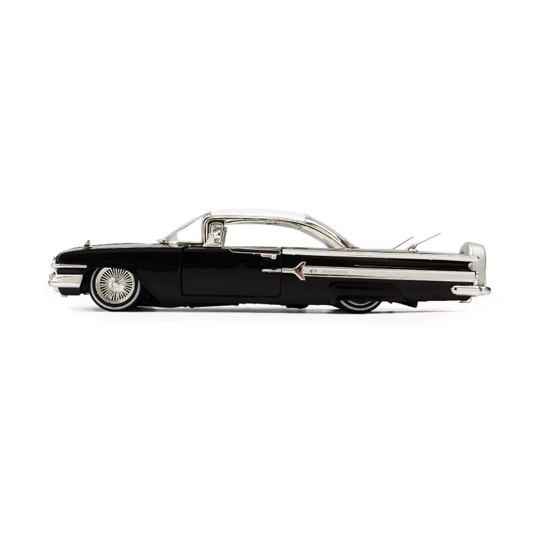 Metal%201960%201:24%20Chevy%20Impala%20Klasik%20Model%20Araba